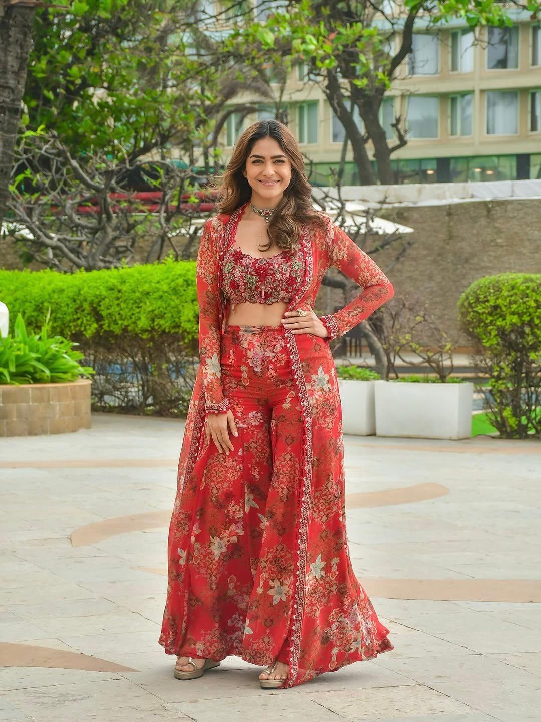Bollywood Style Indo Western 3-Piece Koti, Sharara Plazzo & Embroidered Blouse Set.