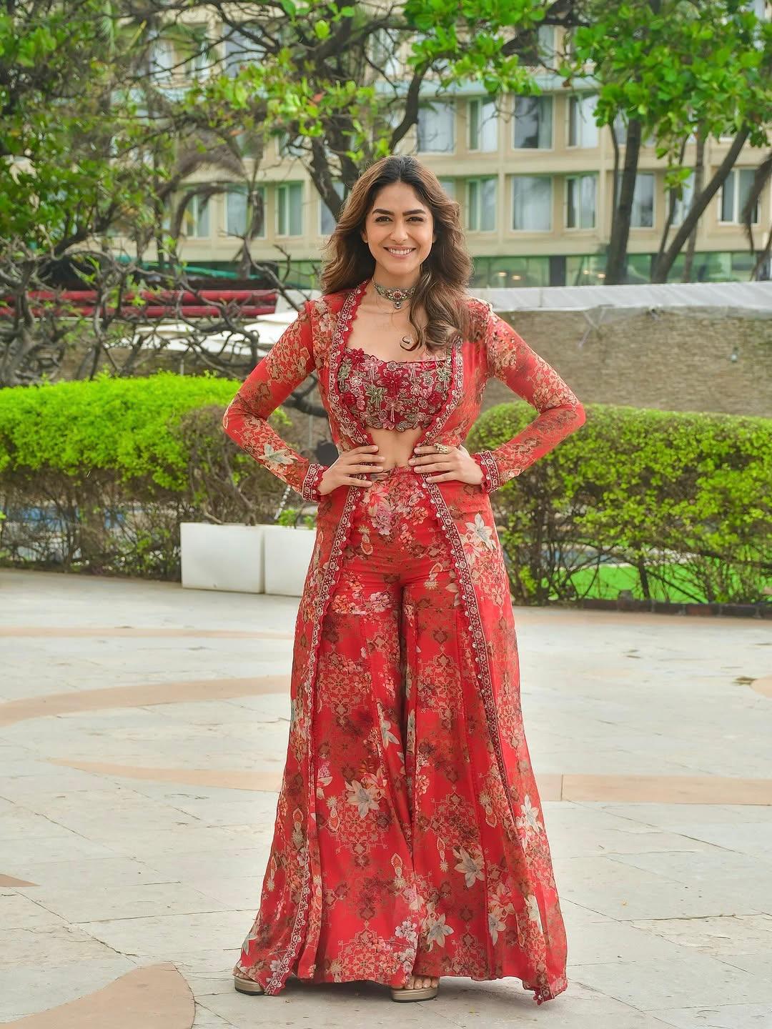 Bollywood Style Indo Western 3-Piece Koti, Sharara Plazzo & Embroidered Blouse Set.
