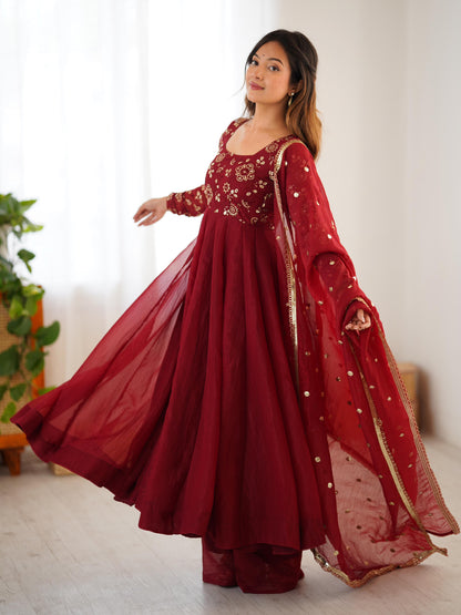 Elegant Crunchy Silk Gown Set with Dupatta