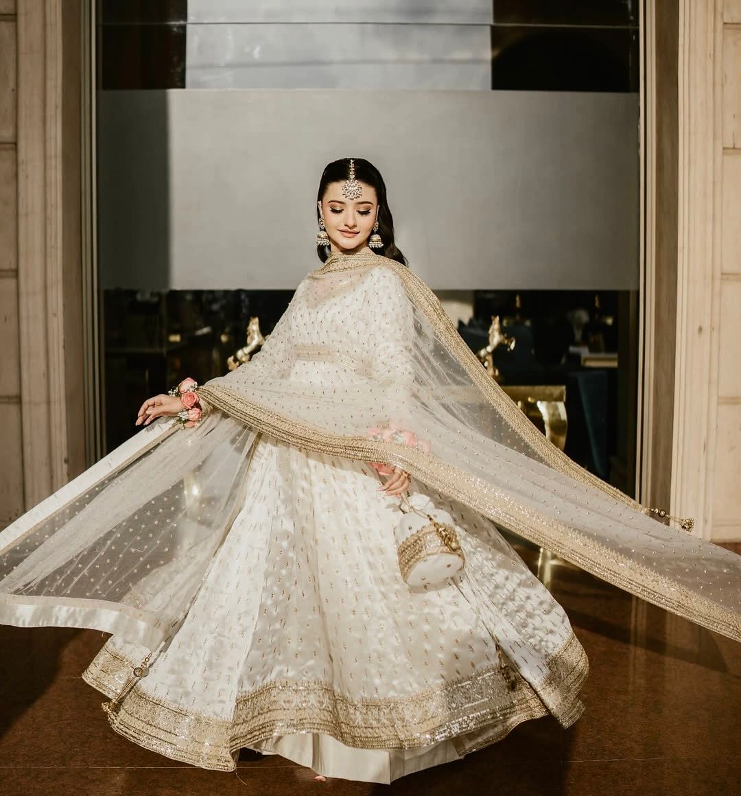 ✨ Premium Party Wear Pur Chinon Silk Embroidered Gown Set with Dupatta & Bottom