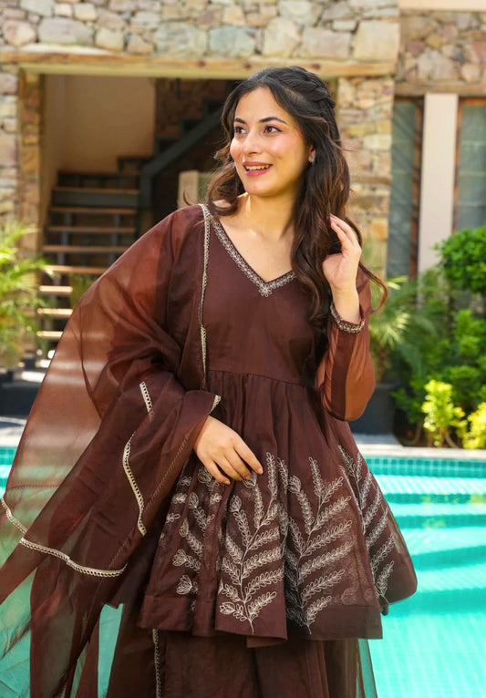 Elegant Embroidered Georgette Ethnic Set