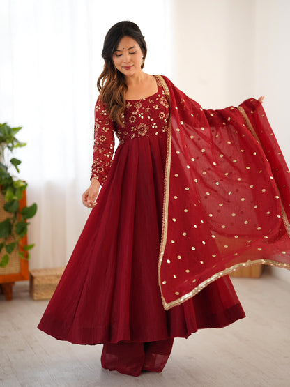 Elegant Crunchy Silk Gown Set with Dupatta